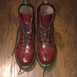 COPY - Womens Doc Martens with air cushion sole.